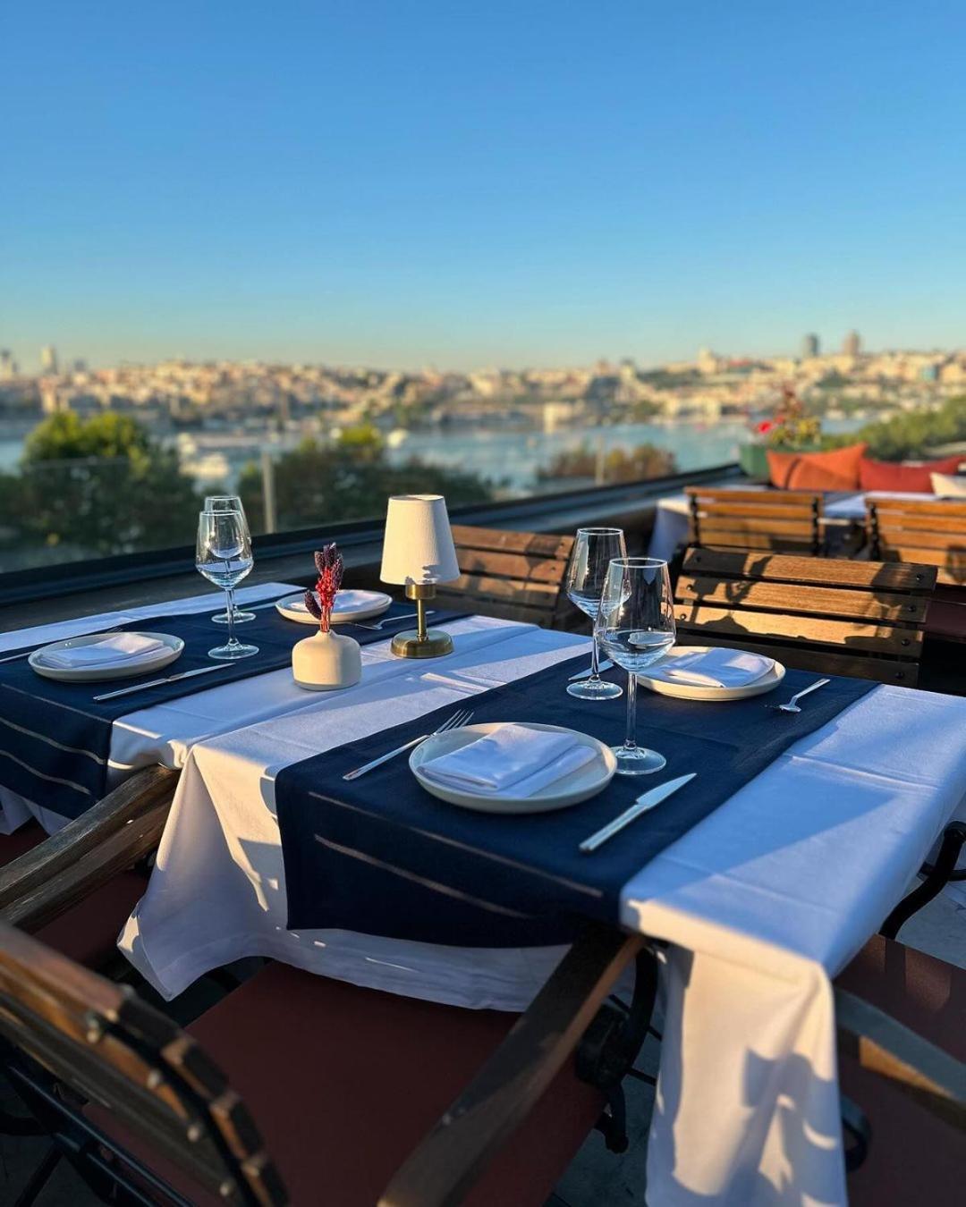 Istanbul Old City Colorful Houses Balat Petrion Hotel エクステリア 写真